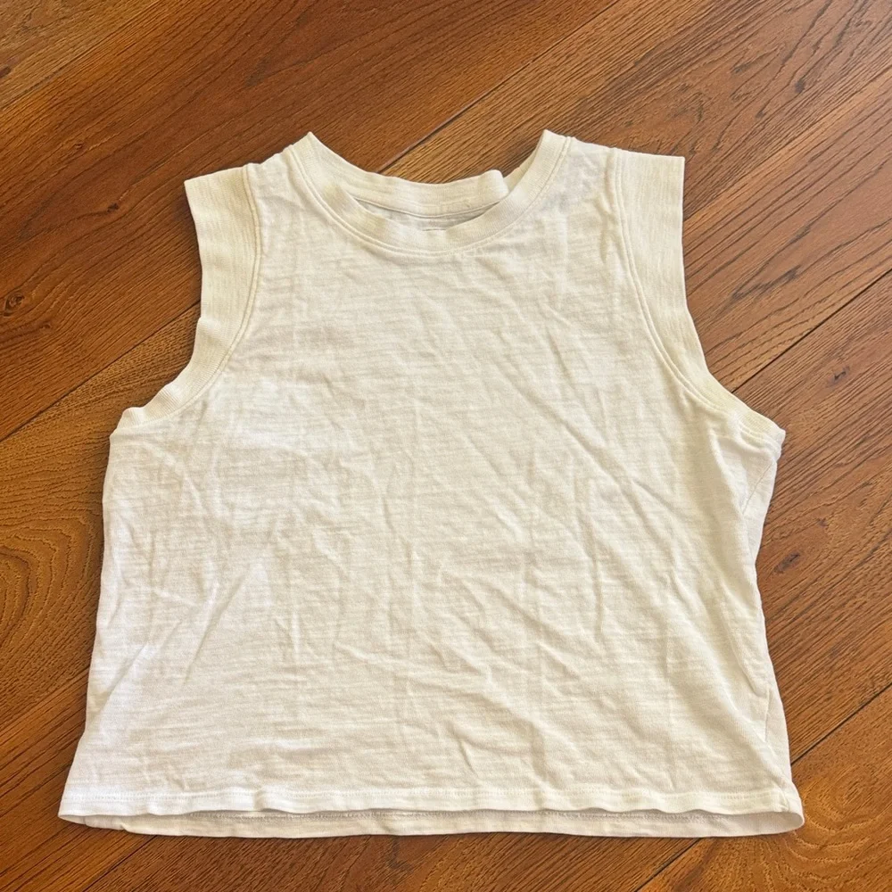 Muscle Tank - Picture 4 of 7